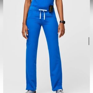 Figs Kade Cargo Scrub Pants (royal blue)